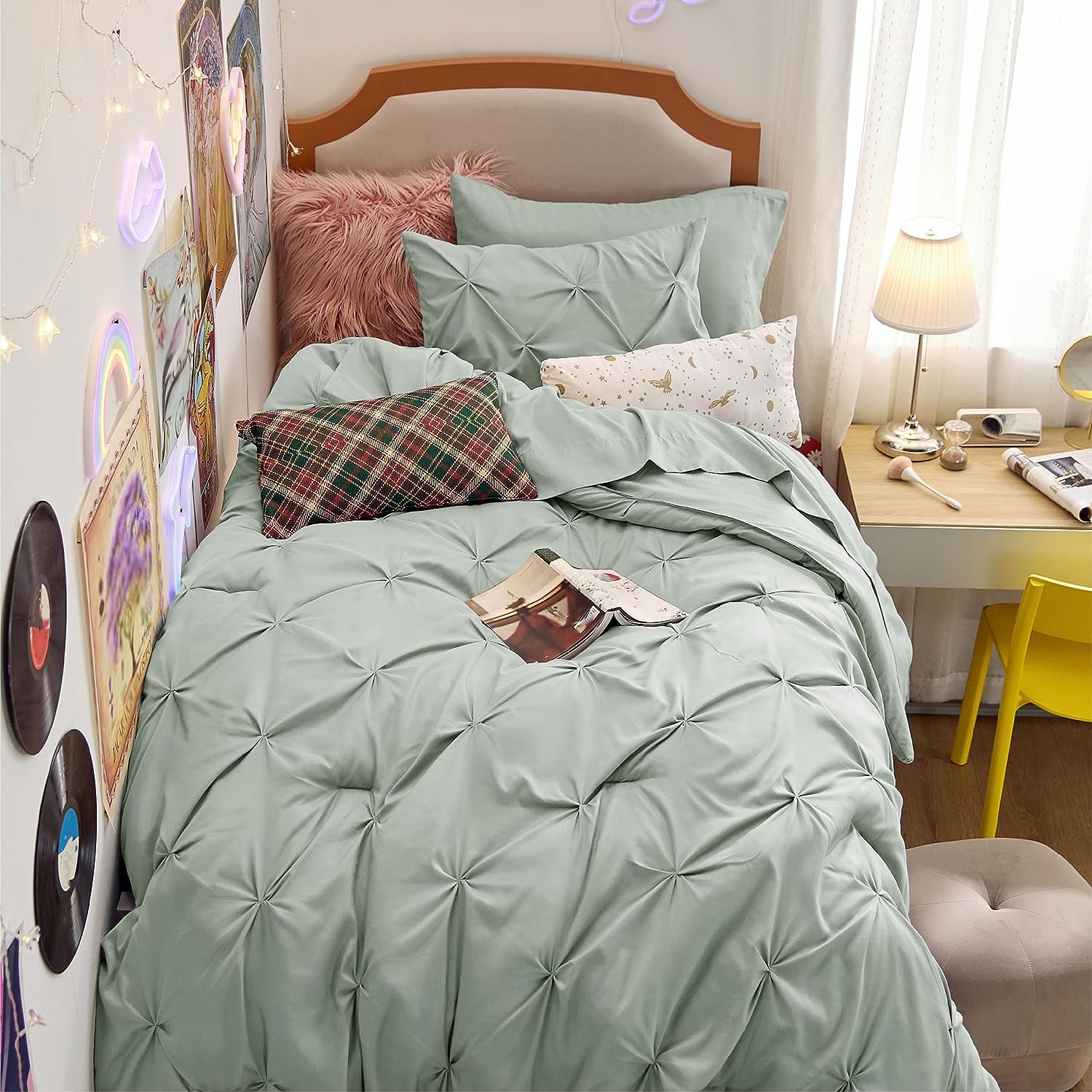 Bedsure Queen Comforter Set Grey - Bed in a Bag Queen Size 7 Pieces, GentleSoft™ Pintuck Bed Set Gift for Family, Pinch Pleat Grey Comforter with Sheets, Pillowcases & Shams